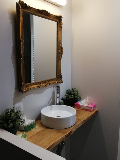 Double Room (Pavin) | Bathroom sink