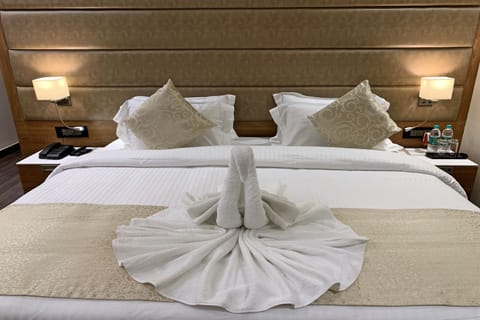 Luxury Room | Individually furnished, free WiFi, bed sheets