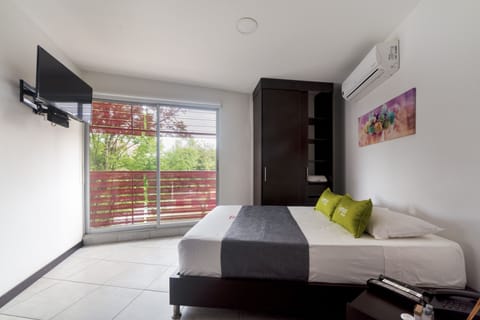 Superior Double Room | Hypo-allergenic bedding, blackout drapes, free WiFi, bed sheets