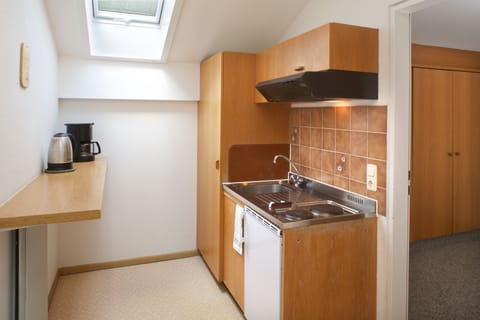 Apartment | Private kitchenette | Fridge, stovetop, coffee/tea maker, electric kettle