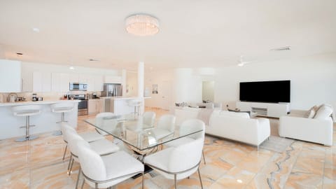 Panoramic Condo | Living area | Plasma TV