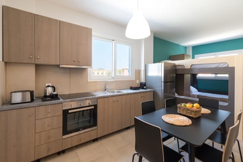 1 Bed in 8 Men Dorm with Kitchen Ensuite | Private kitchen