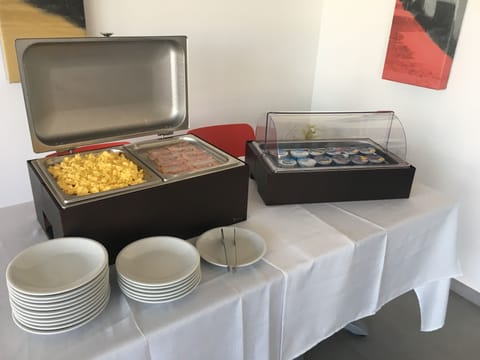 Daily buffet breakfast (EUR 12 per person)