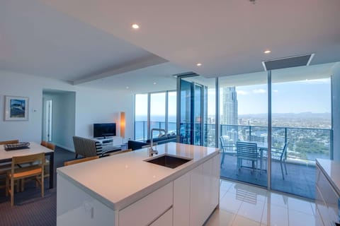 2 Bedroom 2 Bathroom Sky High Residence | Private kitchen | Espresso maker, coffee/tea maker, electric kettle