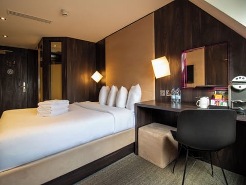 Superior Double Room | Premium bedding, desk, soundproofing, free WiFi