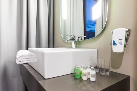 Junior Suite, 1 Double Bed with Sofa bed | Bathroom sink