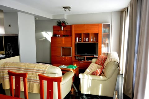 Apartment (2 Bedrooms) | Living room | TV