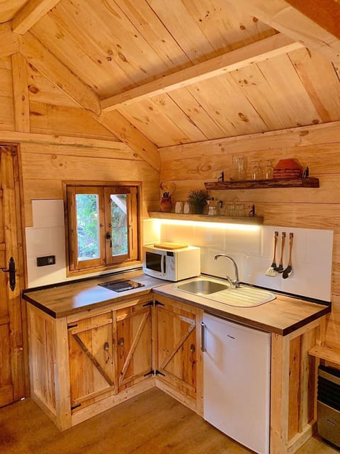 Cabin (Nido del Búho) | Private kitchen | Cookware/dishes/utensils