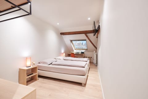 Standard Twin Room, 2 Twin Beds | Minibar, in-room safe, desk, WiFi