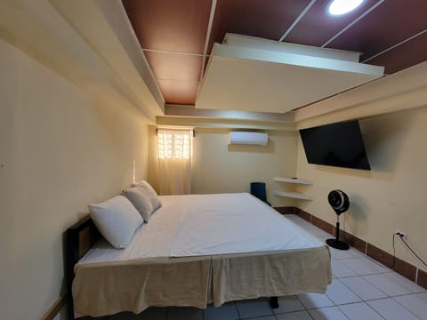 Premium Room, 1 King Bed | Minibar, iron/ironing board, free WiFi, bed sheets