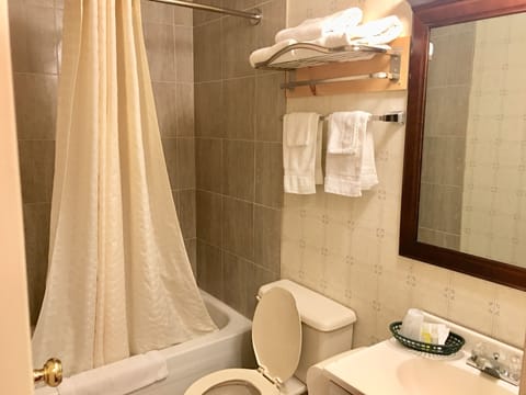 Double Room, 2 Double Beds | Bathroom | Rainfall showerhead, hair dryer, towels