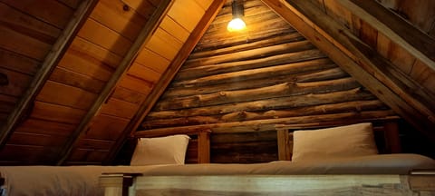 Family Cabin | Premium bedding, down comforters, minibar, in-room safe