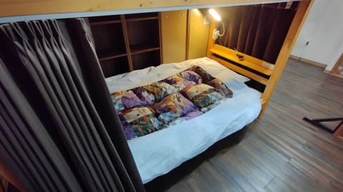 Basic Shared Dormitory | Free WiFi, bed sheets