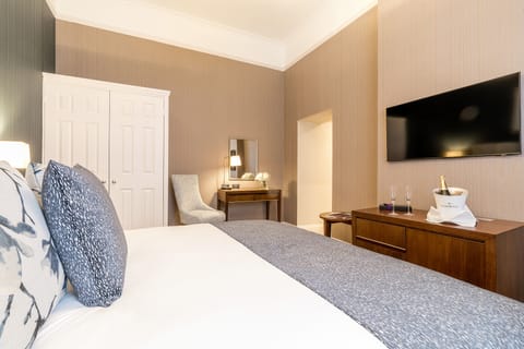 Superior Inland Room | Premium bedding, in-room safe, individually decorated, desk