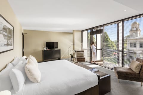 Junior Suite | Premium bedding, minibar, in-room safe, desk