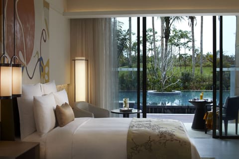 Room, 1 King Bed, View, Poolside | Premium bedding, Select Comfort beds, minibar, in-room safe