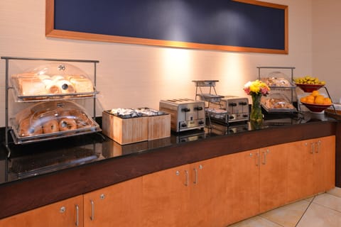 Free daily continental breakfast