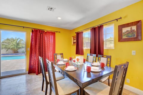 House, 3 Bedrooms | Dining