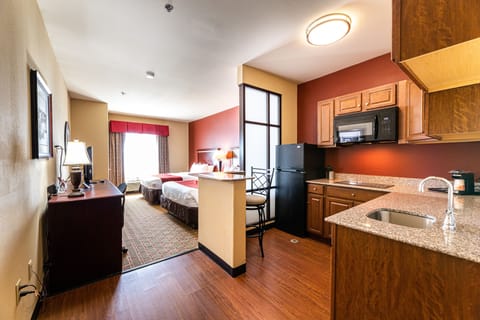 Suite, 2 Queen Beds, Non Smoking, Kitchenette (City/Lake Views) | Pillowtop beds, in-room safe, desk, laptop workspace