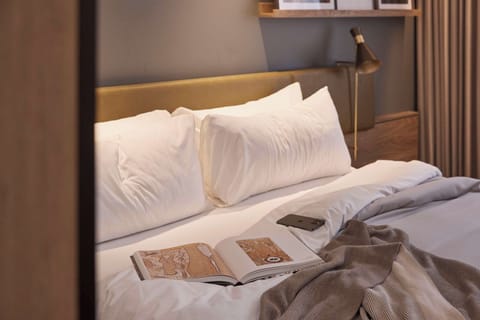 Premium bedding, pillowtop beds, minibar, in-room safe