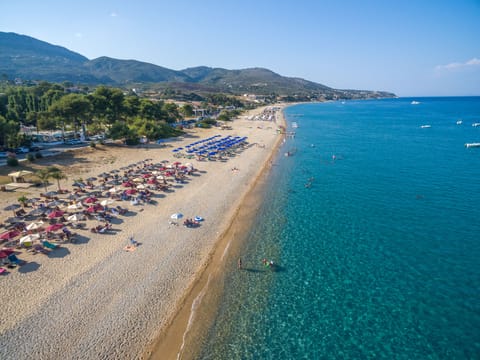 Beach nearby, sun loungers, beach umbrellas, beach towels