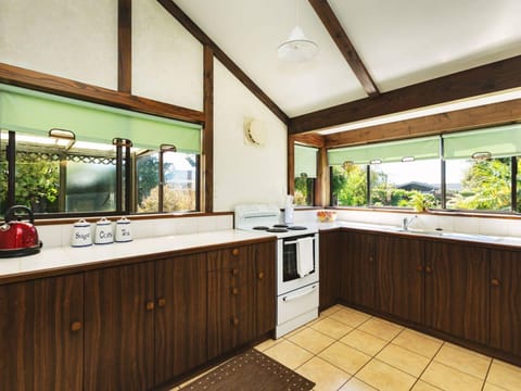 Three Bedroom House | Private kitchen | Fridge, microwave, stovetop, coffee/tea maker