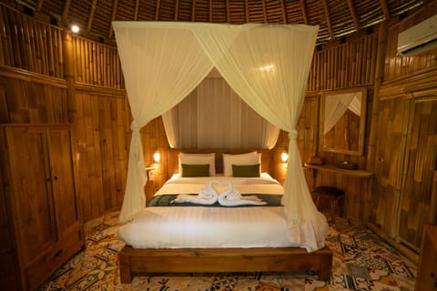 Bamboo Villa | Minibar, free WiFi