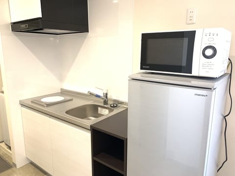 Standard Double Room | Private kitchenette | Fridge, microwave, stovetop