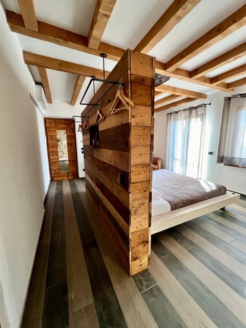 Luxury Double Room | In-room safe, free WiFi, bed sheets