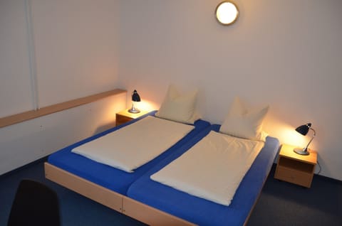 Comfort Double Room | In-room safe, desk, blackout drapes, cribs/infant beds