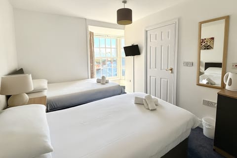 Standard Twin Room, Ensuite