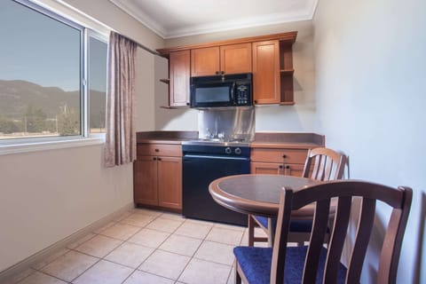 Efficiency, Standard Room, 2 Queen Beds | Private kitchen | Fridge, microwave, coffee/tea maker