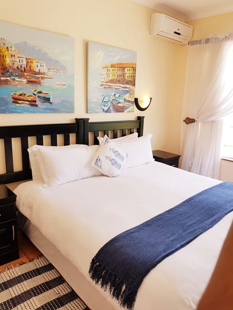 Sea Facing King/Twin Room | In-room safe, desk, free WiFi