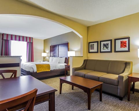 Suite, Non Smoking | In-room safe, desk, laptop workspace, iron/ironing board