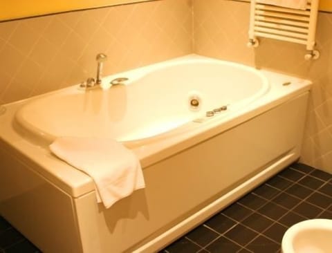 Superior Double Room | Jetted tub