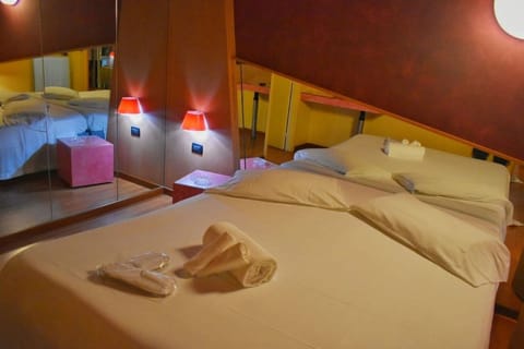 In-room safe, desk, blackout drapes, free WiFi