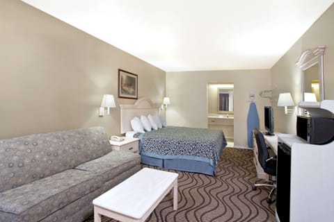 Suite, 1 King Bed, Non Smoking, Refrigerator | Desk, soundproofing, iron/ironing board, free WiFi