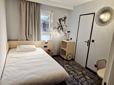 Standard Single Room, 1 Twin Bed, Non Smoking | Desk, free WiFi, bed sheets