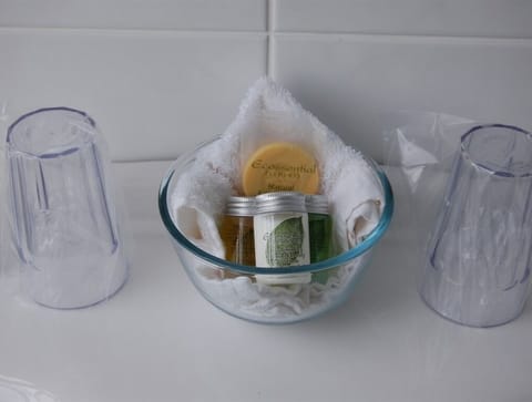 Twin Room, Ensuite | Bathroom