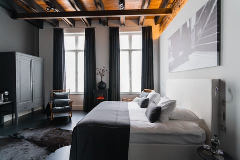 Junior Suite | Premium bedding, minibar, in-room safe, desk