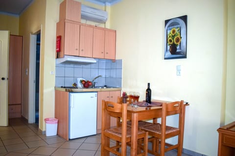 Apartment, Pool View | Pillowtop beds, in-room safe, individually furnished, blackout drapes