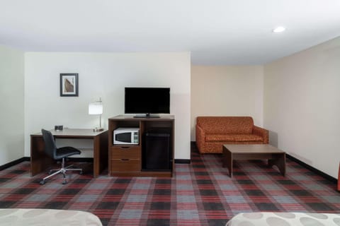 Studio Suite, 2 Queen Beds, Non Smoking, Mountain View | In-room safe, desk, iron/ironing board, free cribs/infant beds