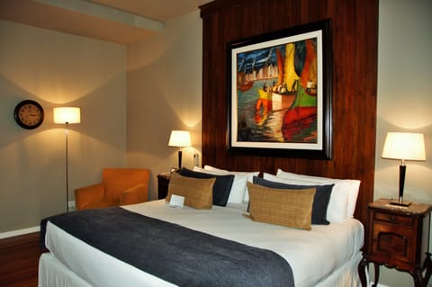 Superior Room | Premium bedding, down comforters, pillowtop beds, minibar