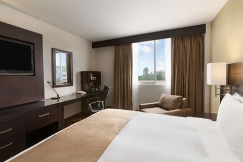 Room, 1 King Bed | Premium bedding, in-room safe, desk, laptop workspace