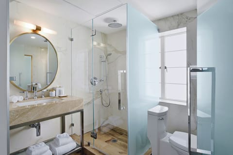 Modern Oceanfront | Bathroom | Shower, free toiletries, hair dryer, bathrobes