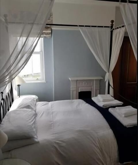 Double Room, Ensuite (Four Poster  1st Floor)