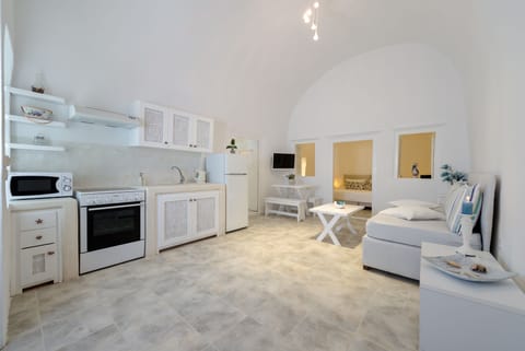 Villa (Santorini) | Private kitchen | Fridge, coffee/tea maker, electric kettle