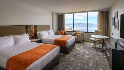 Superior Twin Room, Harbor View | Premium bedding, minibar, in-room safe, desk