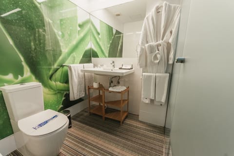 Suite, Terrace (and Jacuzzi) | Bathroom | Shower, free toiletries, hair dryer, towels