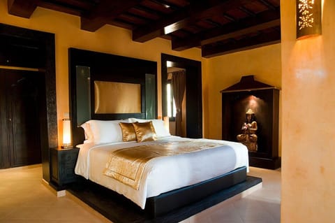 Senior Suite (Kundun) | Egyptian cotton sheets, Select Comfort beds, minibar, in-room safe